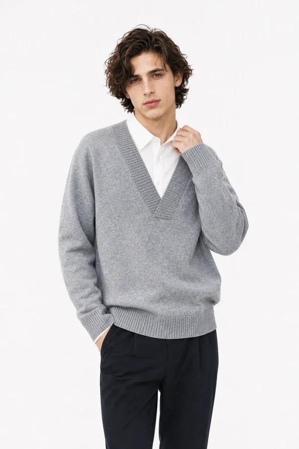 Grey Layered-Collar Knit Sweater — 34.9% wool, 13.2% nylon and 51.9% knitwear, view 4